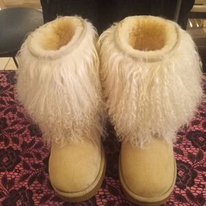 Women's Ugg Cream Shearling Fur-Trim Boots